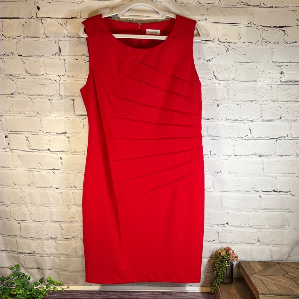 Calvin‎ Klein Vibrant Red Midi Sunburst Design Career Dress